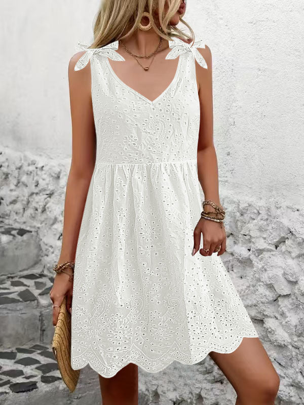 Women's airy summer dress with decorative openwork pattern and cute straps, size