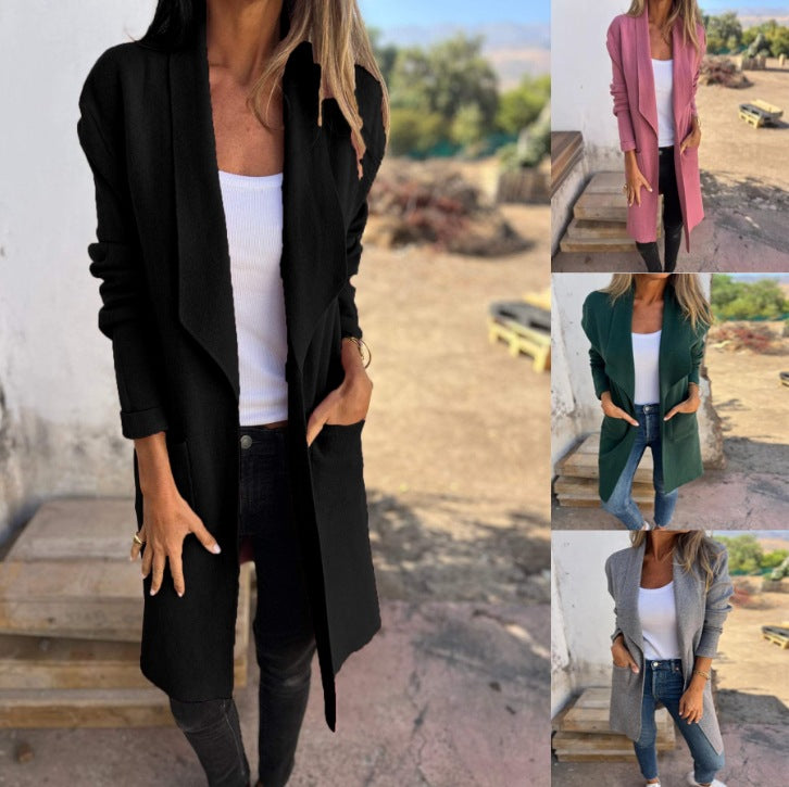 Women's casual oversized coat with open collar and practical pockets, size S
