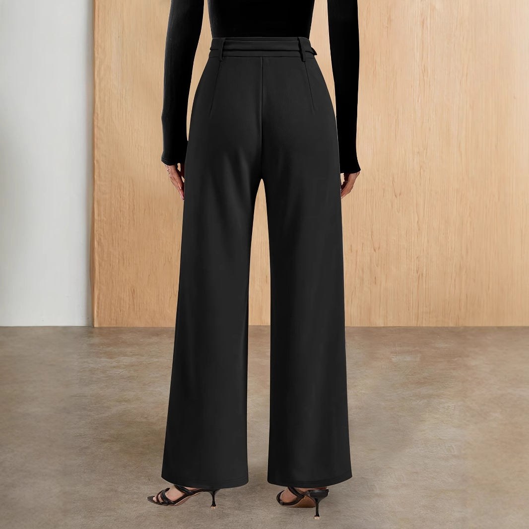 Women's elegant, wide-cut suit with gold-colored belt accent, size GR