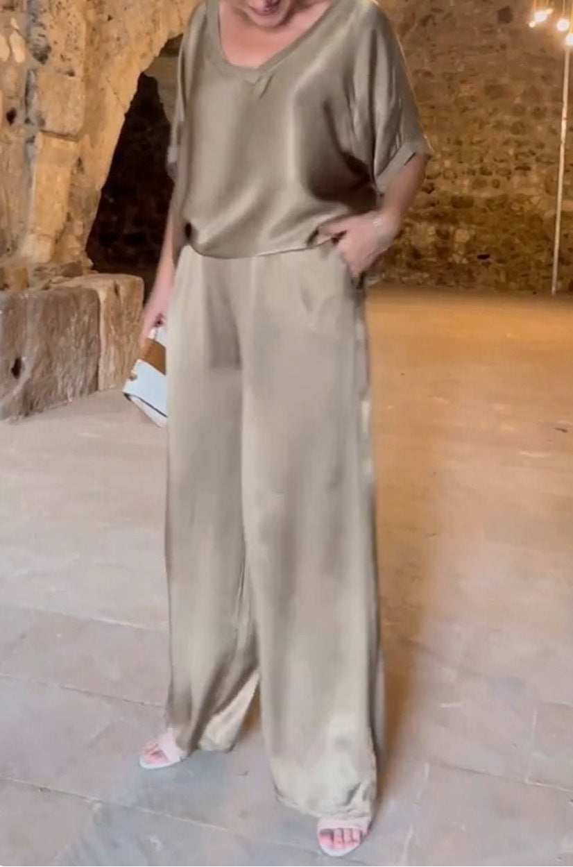 GR | Solid color, silky V-neck casual suit 