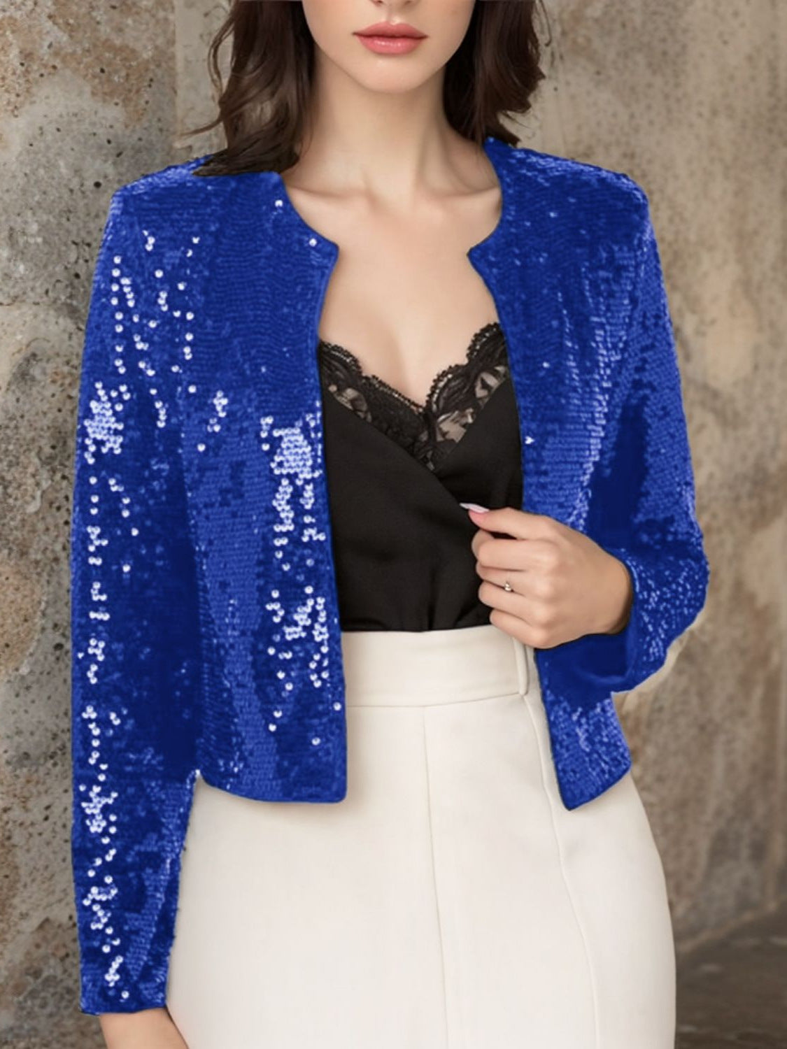 Women's sequined jacket in a modern cut, size