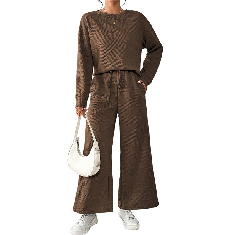 Women's comfortable lounge set with textured pattern, size
