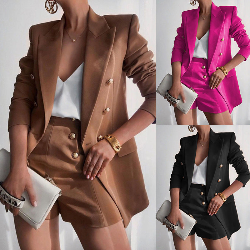 Damen Blazer-Shorts Ensemble mit eleganter Knopfleiste und modernem Schnitt GR
