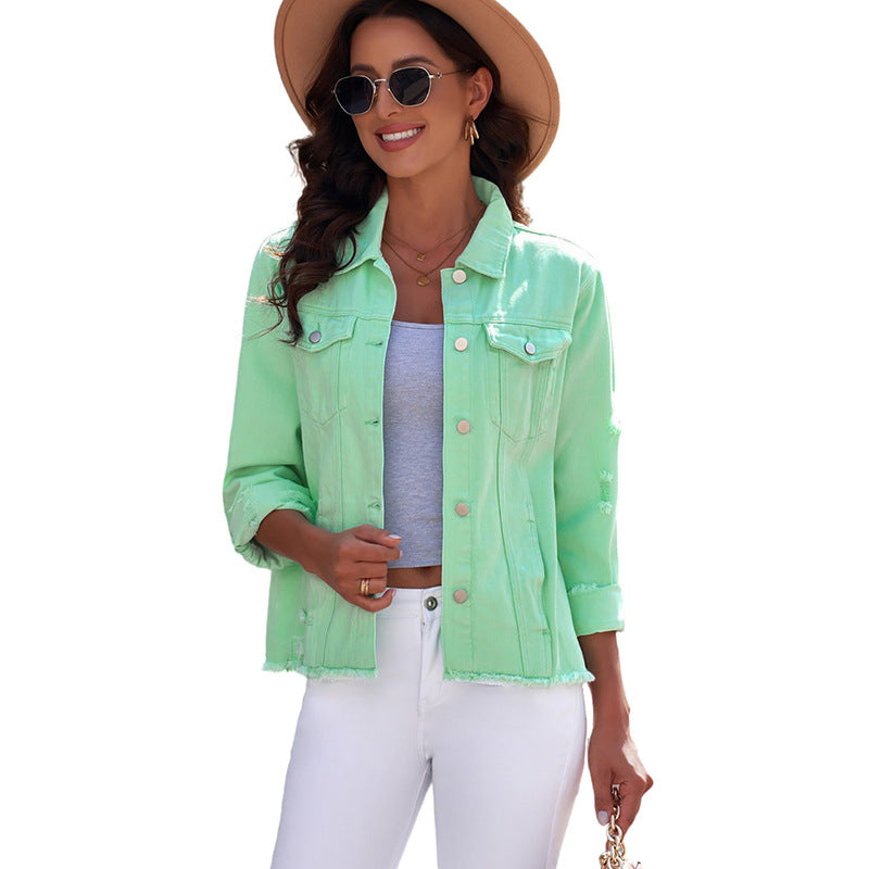 Women's denim jacket with a relaxed fit and functional pockets, size