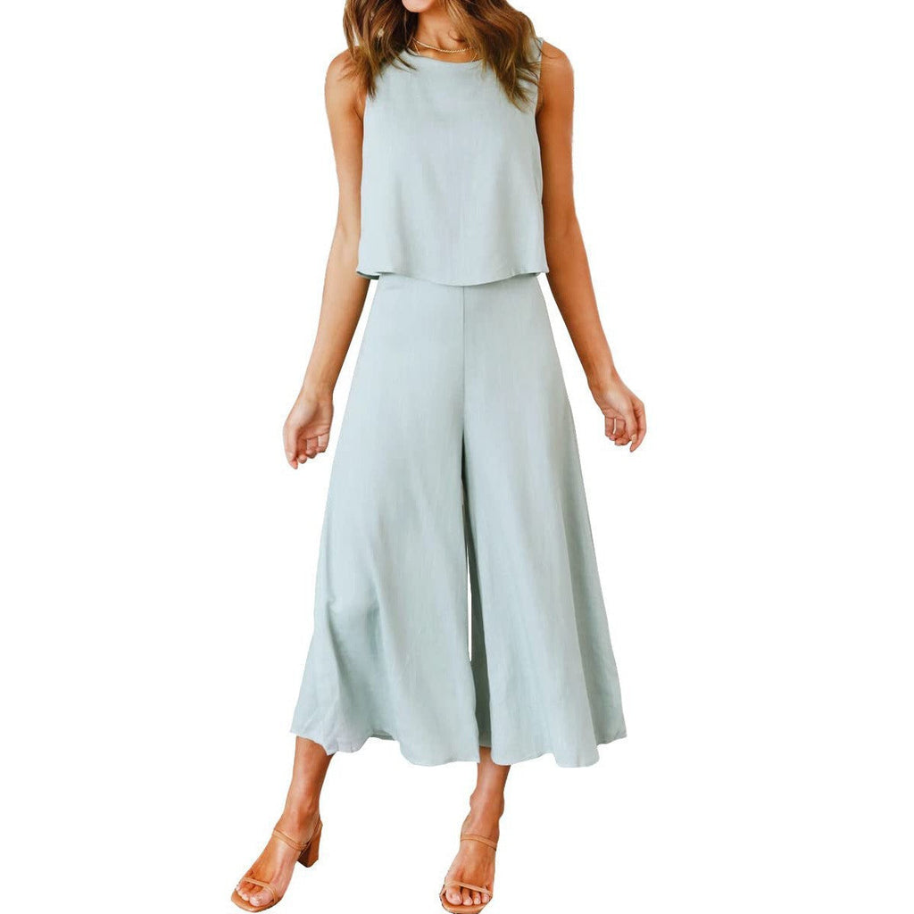 Women's airy jumpsuit with flared leg and sleeveless design, size S