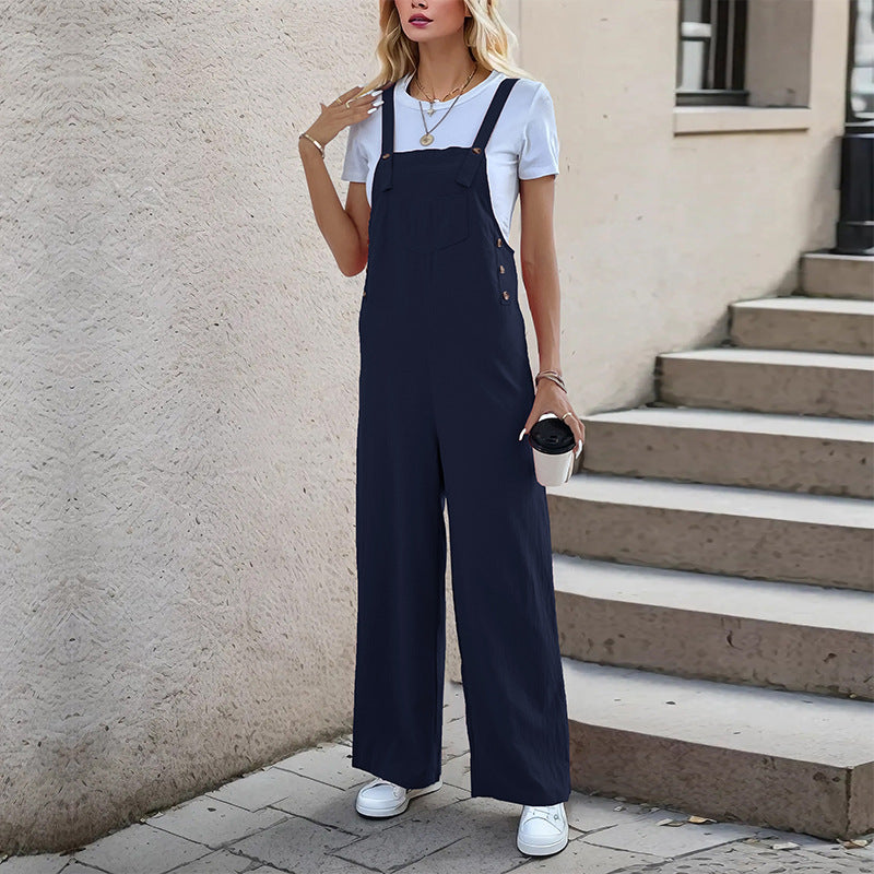 Women's relaxed palazzo-style dungarees with practical pockets and adjustable straps, size S