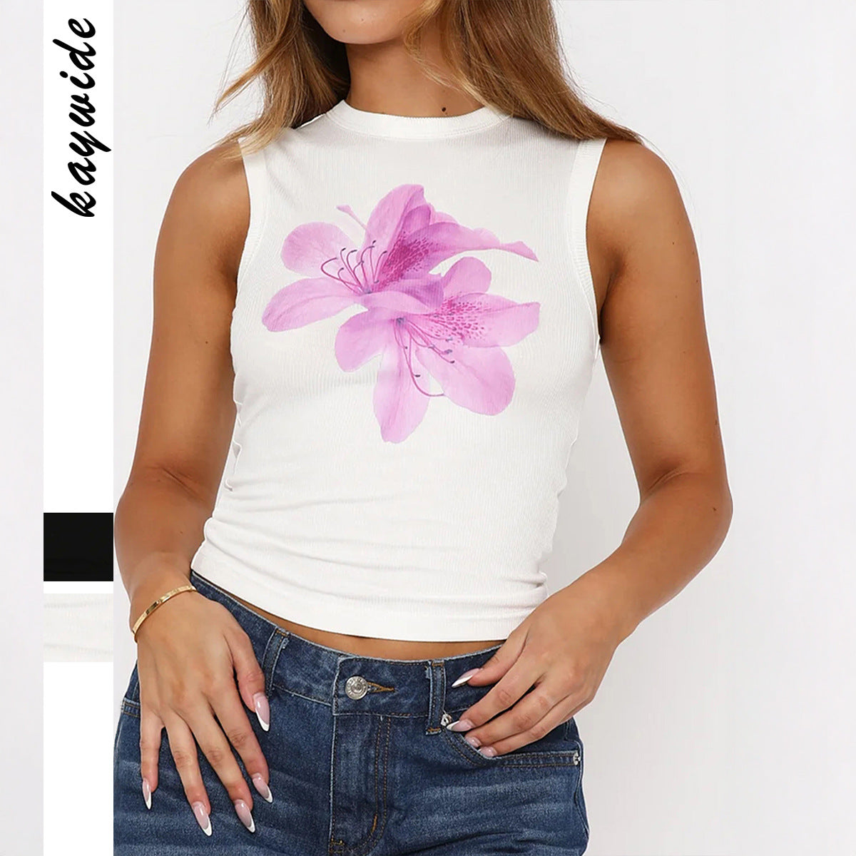 Women's crop top with floral print and figure-hugging cut, size