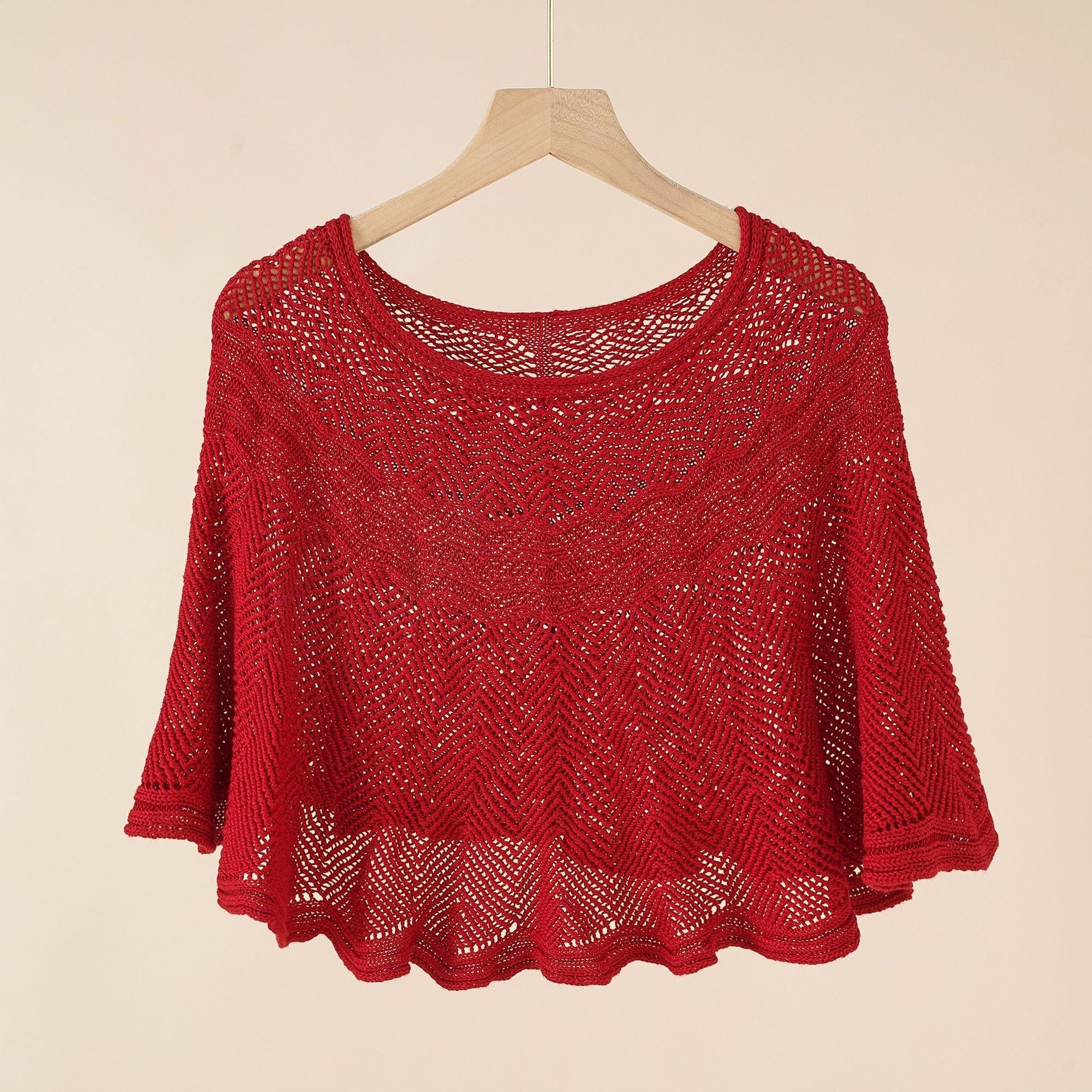 Damen luftiger Strickponcho im modernen Design GR