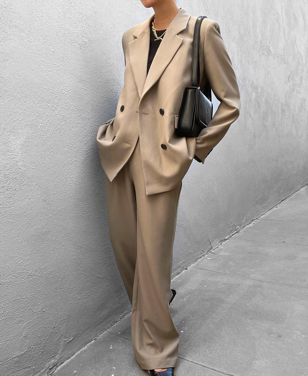 Women's suit jacket and trousers in an elegant oversized style, size GR