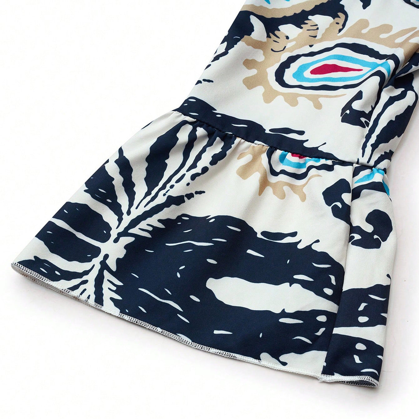 Women's casual dress with a fashionable floral design and long sleeves, size [size missing]