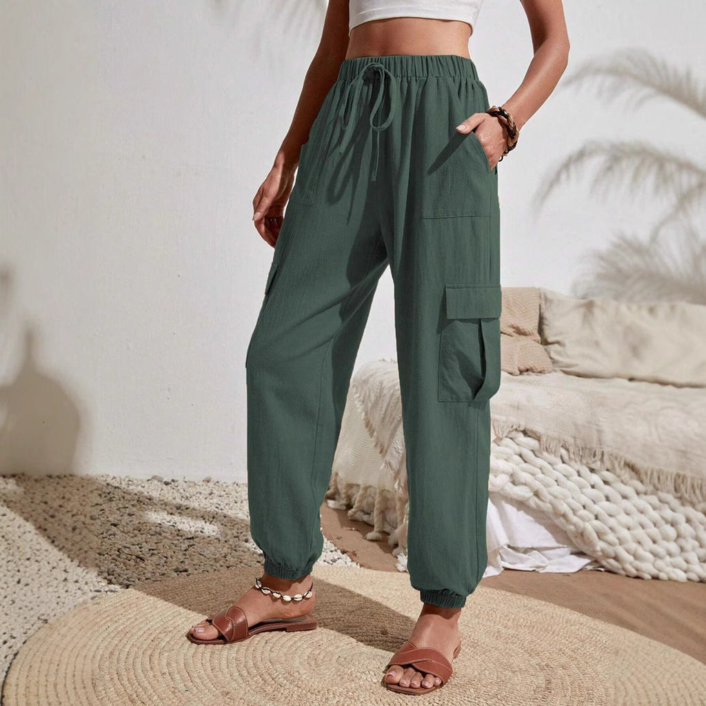 Women's cargo trousers with elasticated waistband and practical side pockets, size S