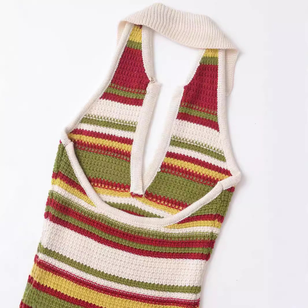 Women's knitted dress with deep V-neck and wide collar, size