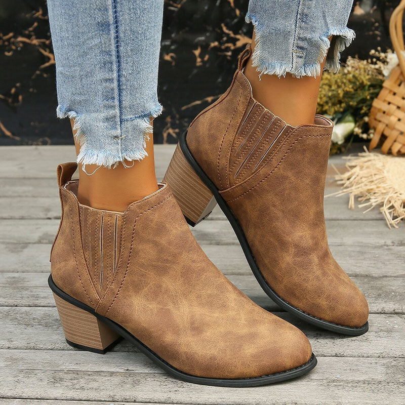 GR | Vintage ankle boots with chunky heel