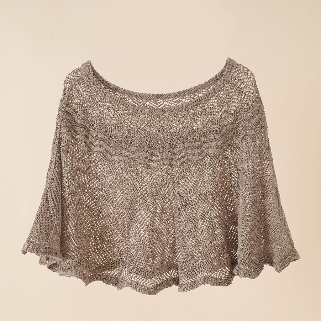 Damen luftiger Strickponcho im modernen Design GR