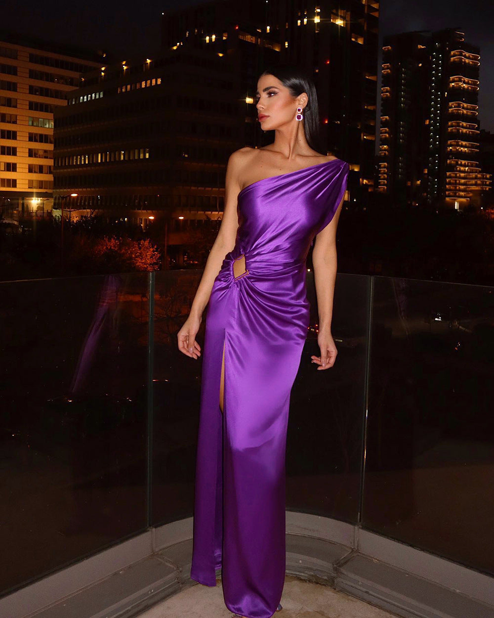 GR | Asymmetrisches Schulter-Abendkleid