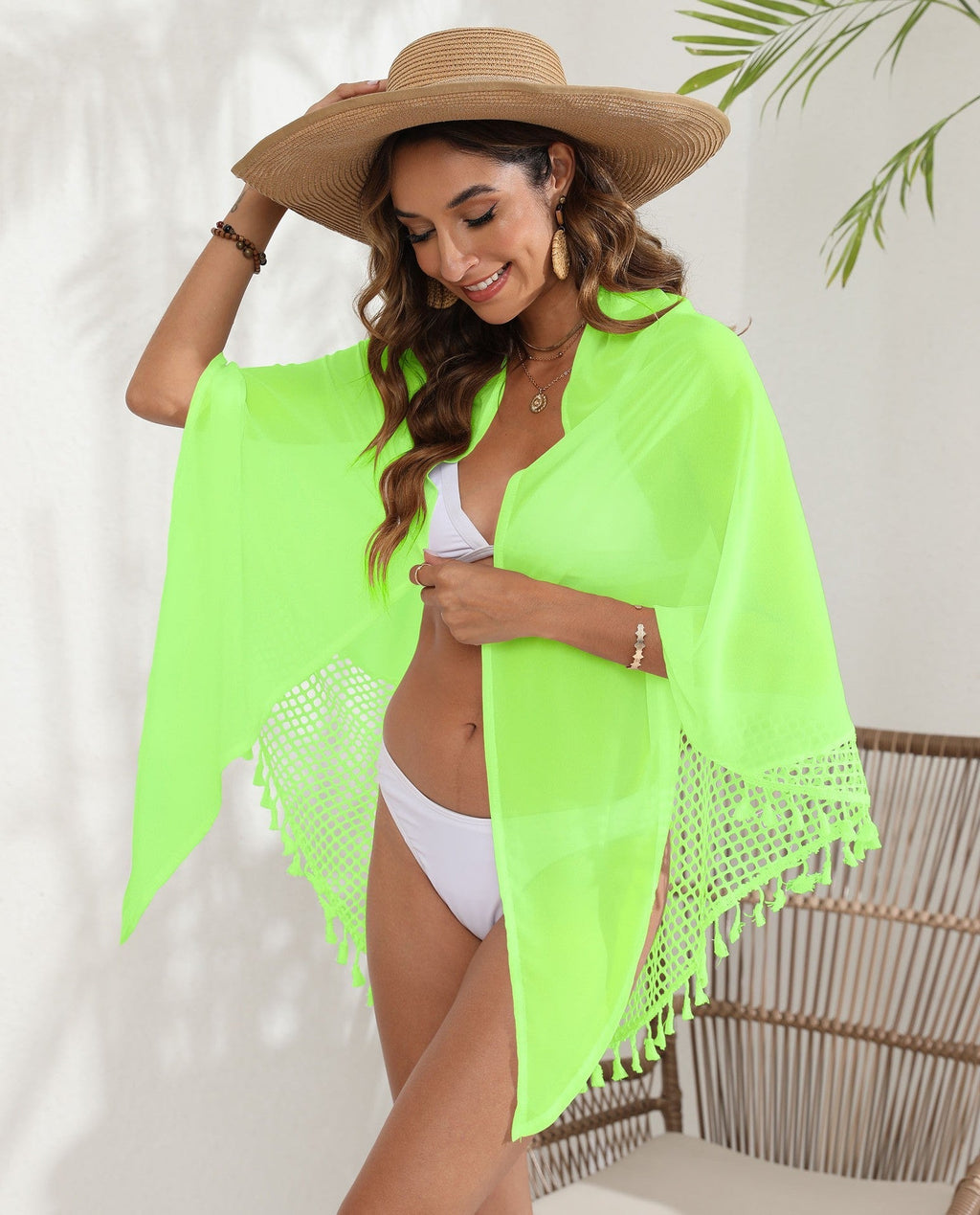 Women's beach towel with creative crochet details and tassels, size [size missing]