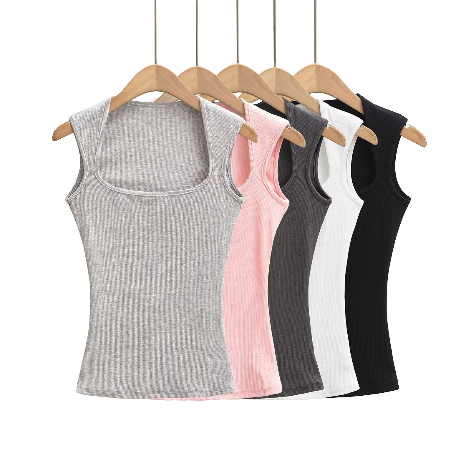 Women's sleeveless top made of soft, stretchy material, size