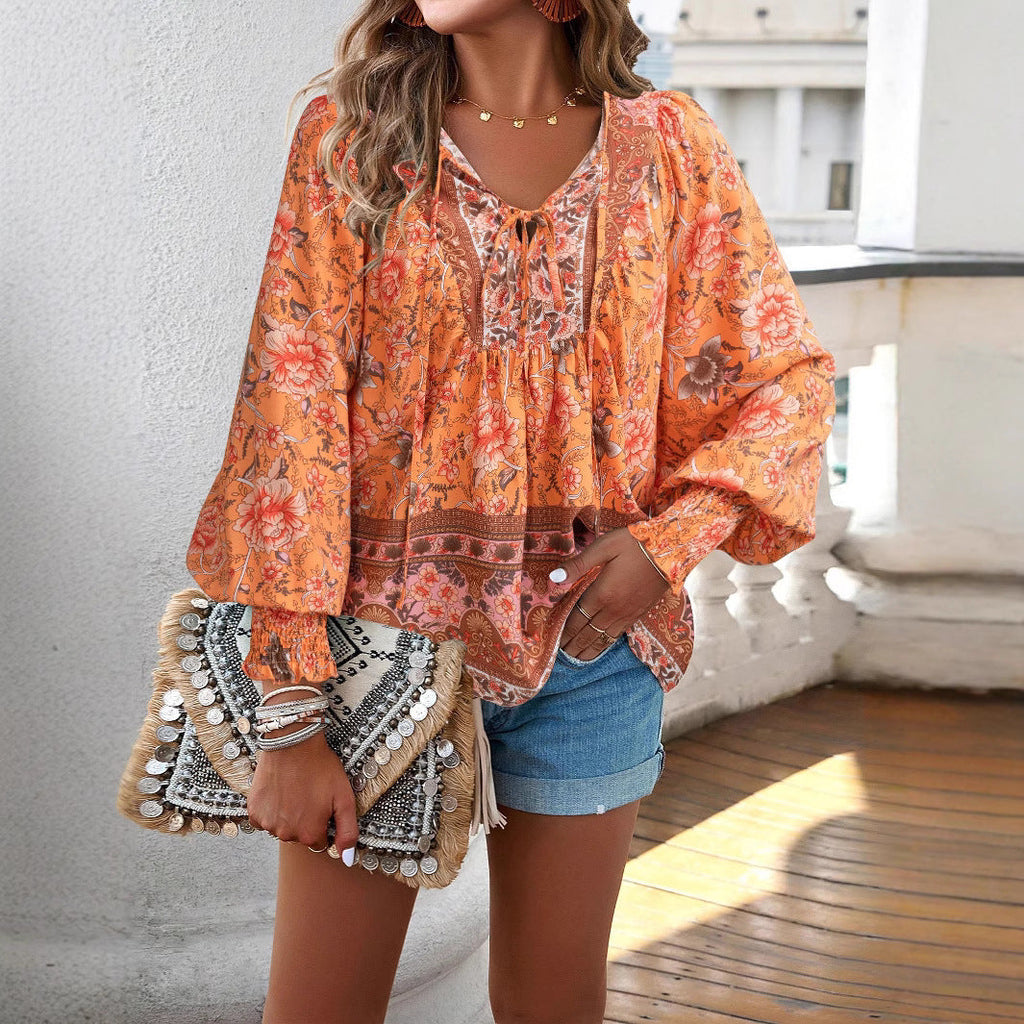 Women's blouse shirt with floral design and casual cut, size S