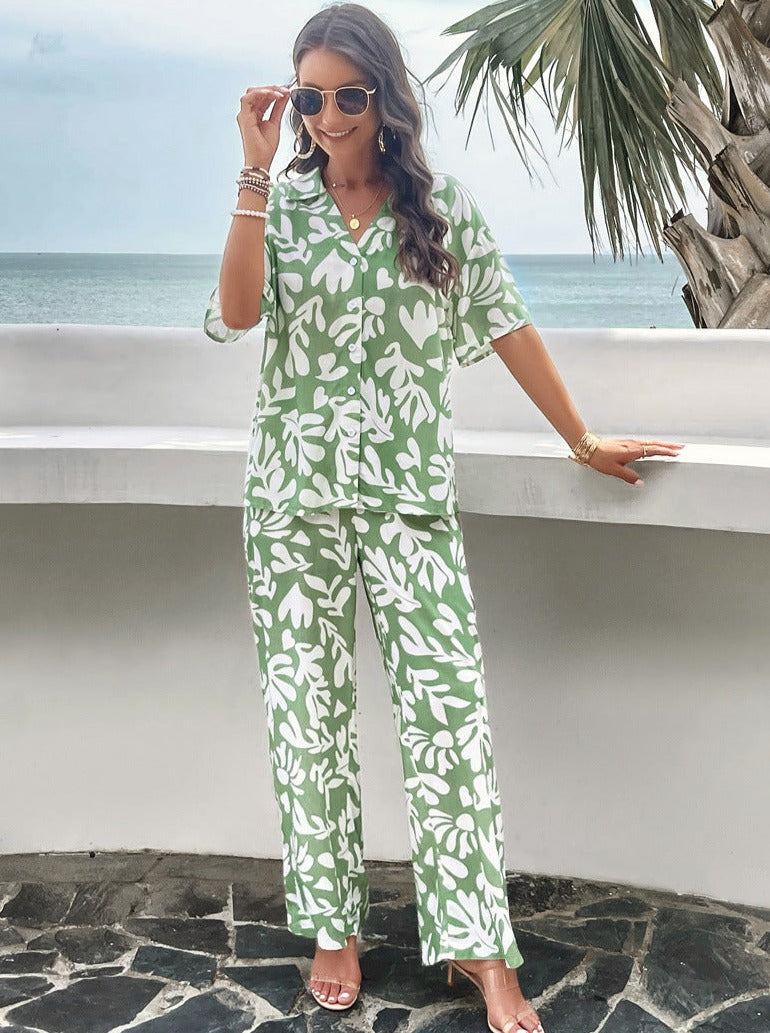 GR | Summer suit with print and short sleeves