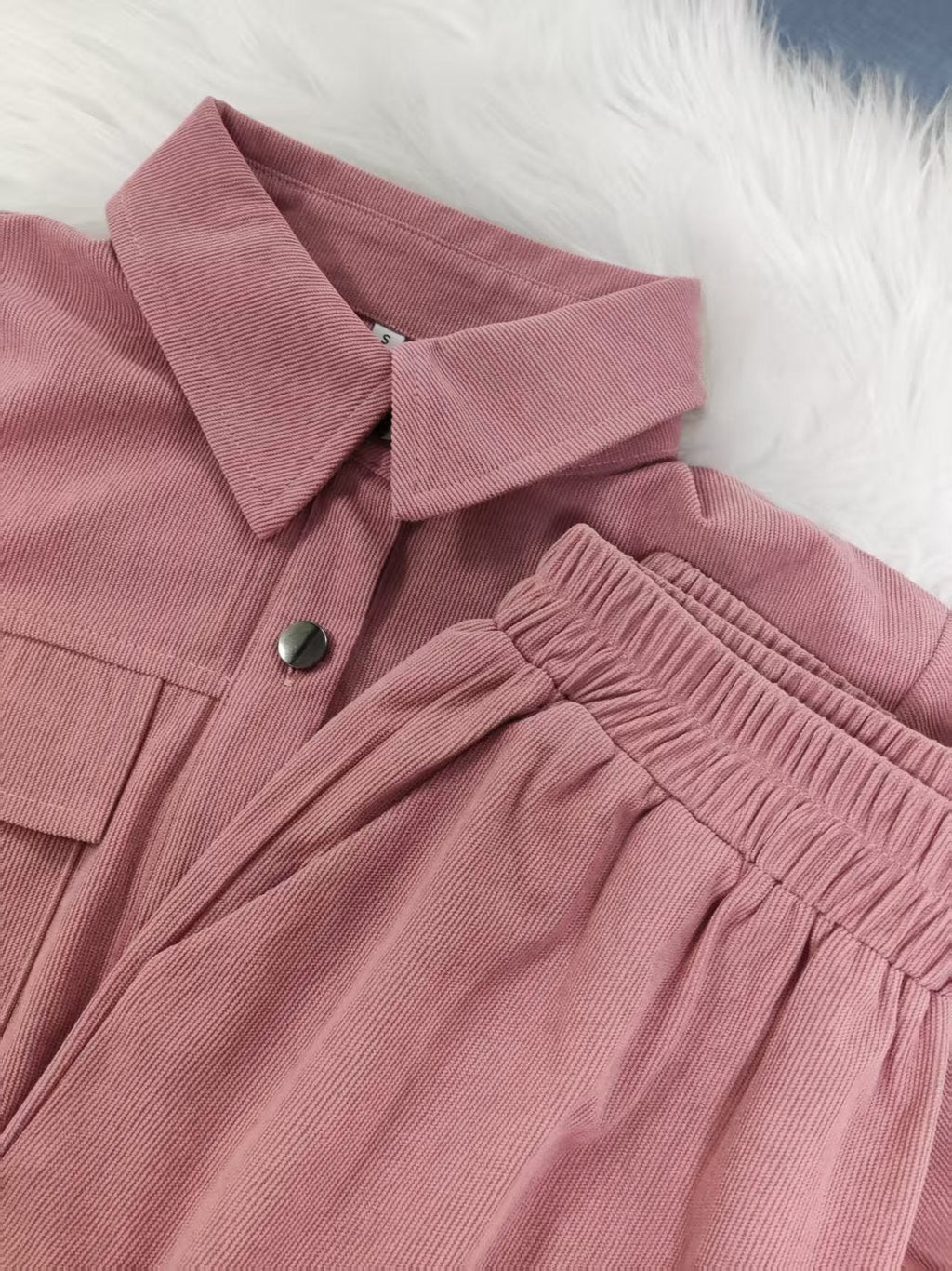 Damen Cord-Hosenanzug mit klassischem Kragen und elastischem Bund GR