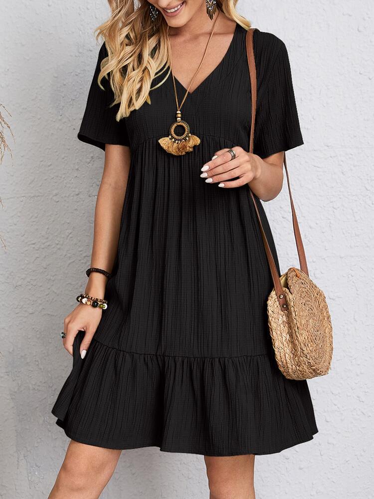 Women's casual dress with voluminous hem and V-neck, size