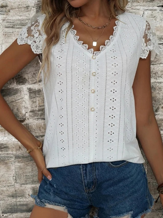 Damen Bluse mit romantischen Rüschen und einzigartiger Lochstickerei GR