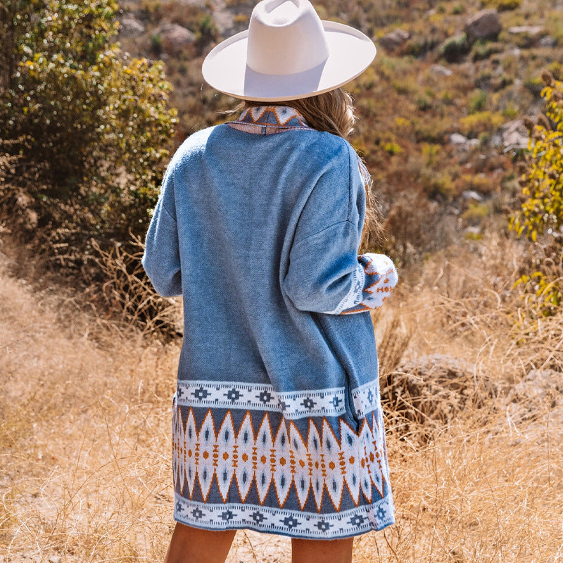 Women's cardigan with artistic pattern and soft material, size