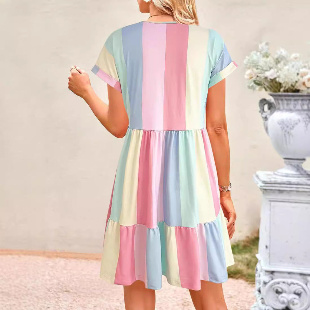 Damen Freizeitkleid mit farbenfrohem Streifenmuster und fließendem Design GR