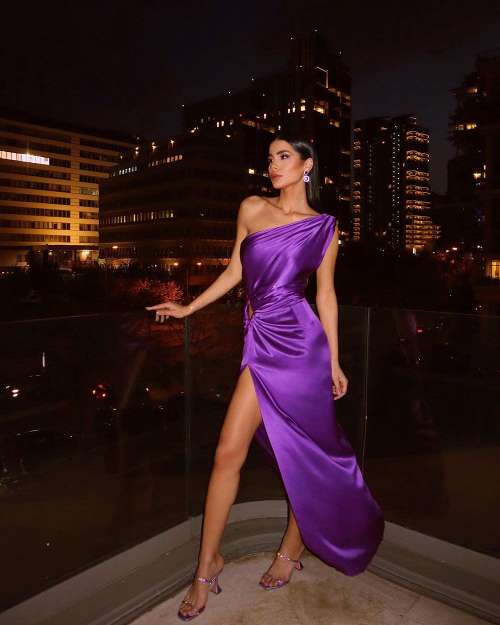 GR | Asymmetrisches Schulter-Abendkleid