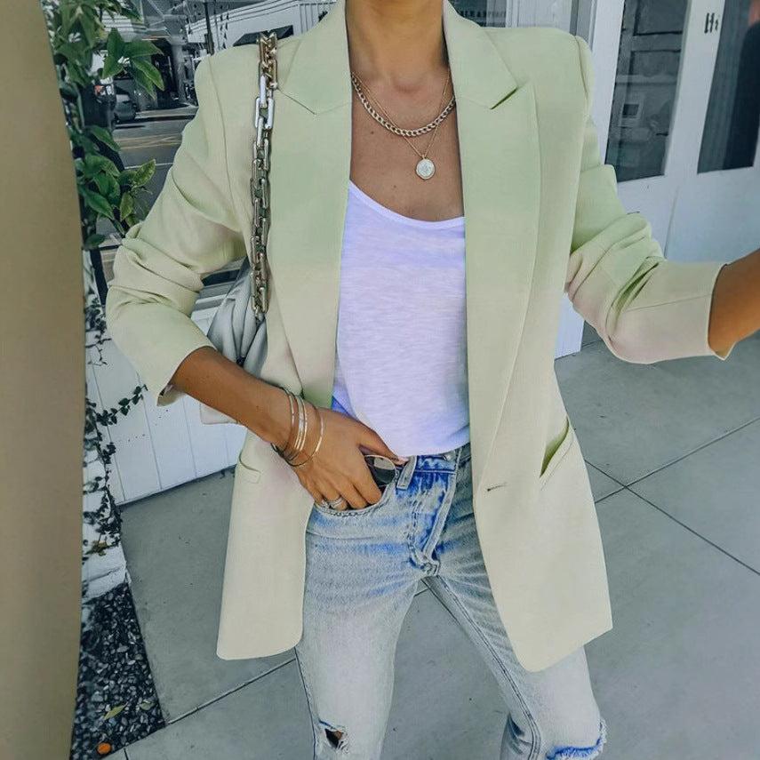 Women's elegant oversized blazer with a structured cut and casual details, size S