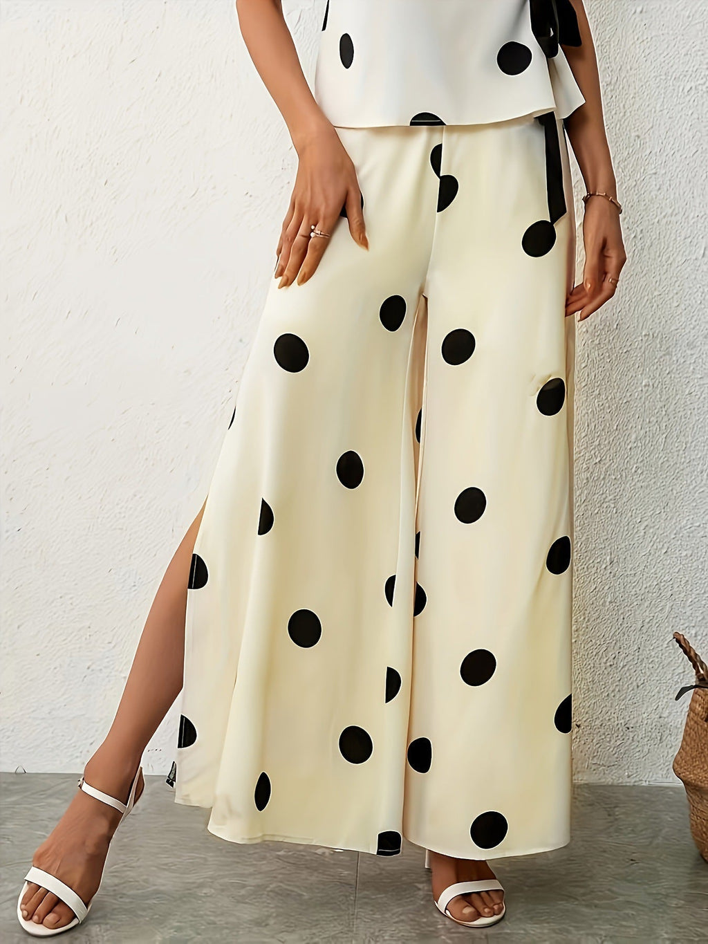Women's wide-legged, airy polka-dot palazzo pants with elegant side slits, size [size missing]