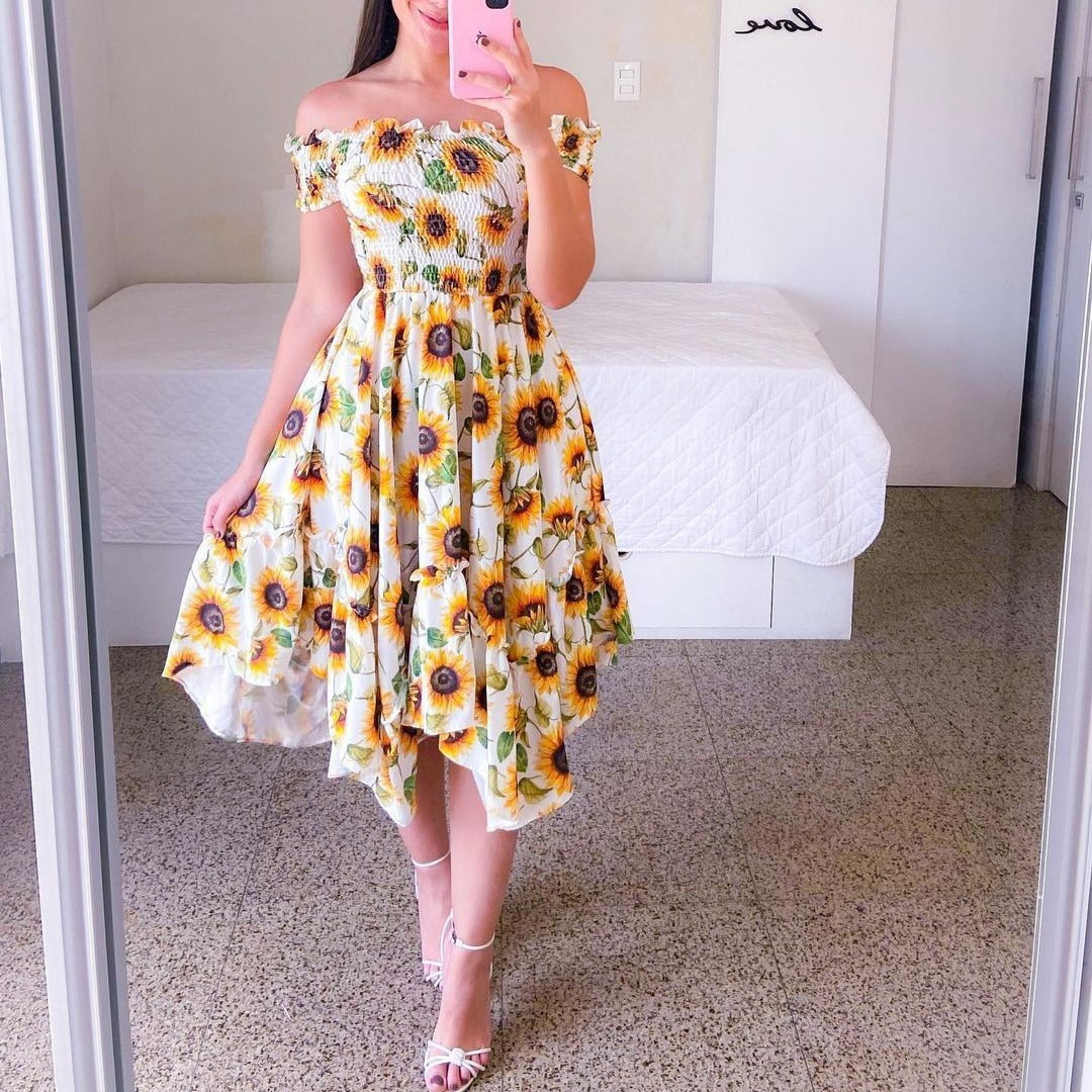 Damen Sommerliches Off-Shoulder Kleid mit farbenfrohem Schmetterlingsmuster und geschmeidigem Faltenwurf GR
