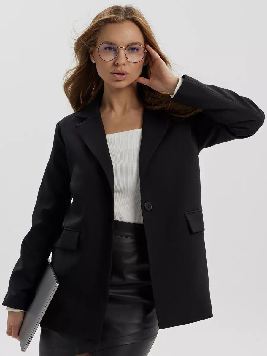Women's elegant, tailored blazer in a modern cut, size