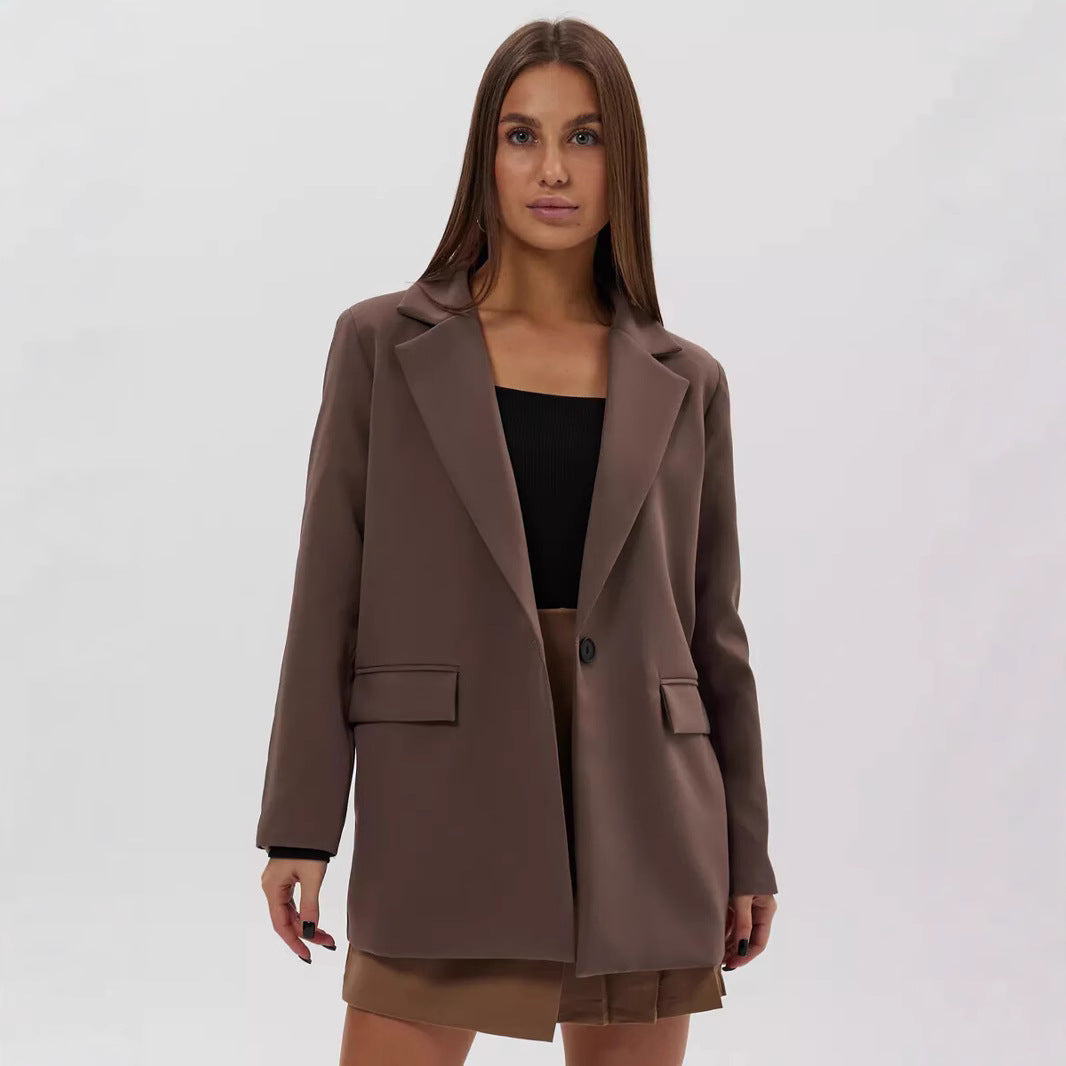Women's elegant, tailored blazer in a modern cut, size