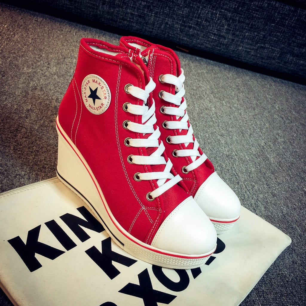 GR | Simple canvas ankle boots with love motif