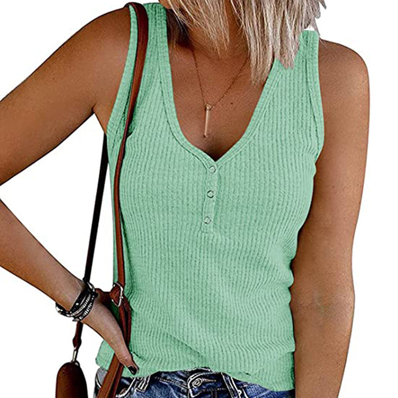 Women's sleeveless V-neck top with fine rib pattern, size