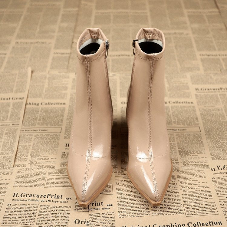 GR | Patent leather ankle boots with block heel