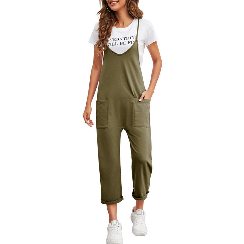 Women's relaxed jumpsuit with practical pockets and a casual cut, size S