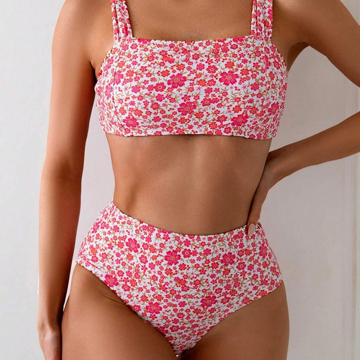 GR | Women's High-Waisted Bikini Set with Floral Patterns and Wide Straps