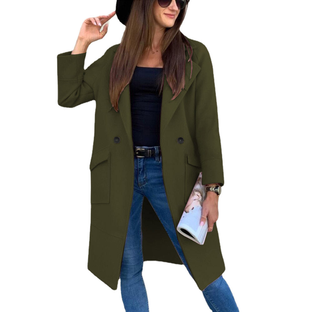 Women's elegant trench coat with double button placket and practical pockets, size