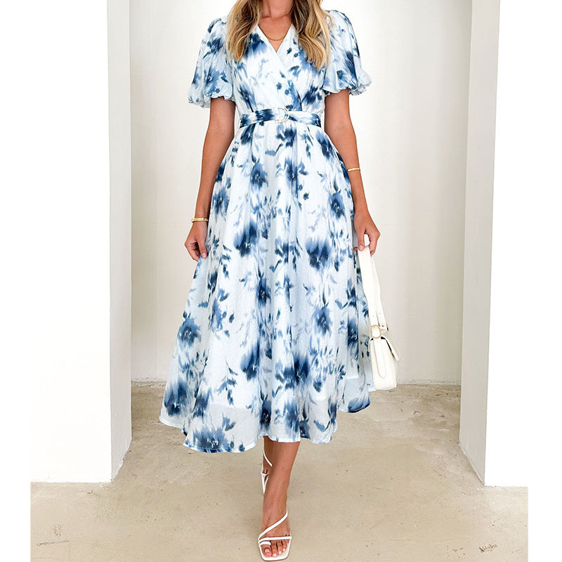 Women's midi dress with a fitted cut, voluminous sleeves and an elegant wave pattern, size GR