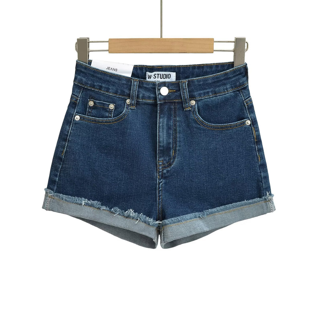 Women's denim shorts with a relaxed fit and finished edges, size S