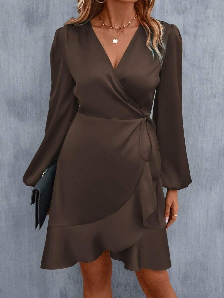 GR | V-Ausschnitt Kleid Satin Taille Eng Niedrig Ausschnitt Lässig Midi Kleid Süß Frauen Kleidung