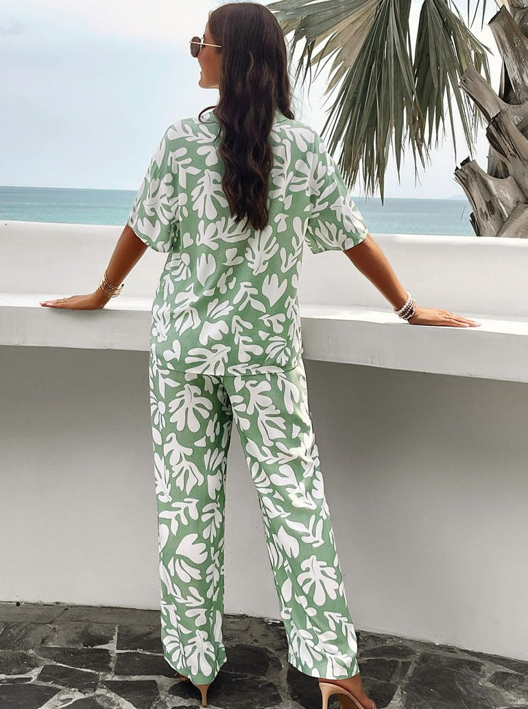 GR | Summer suit with print and short sleeves