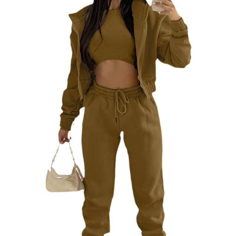 Women's sporty two-piece set with short top and casual jogging pants, size