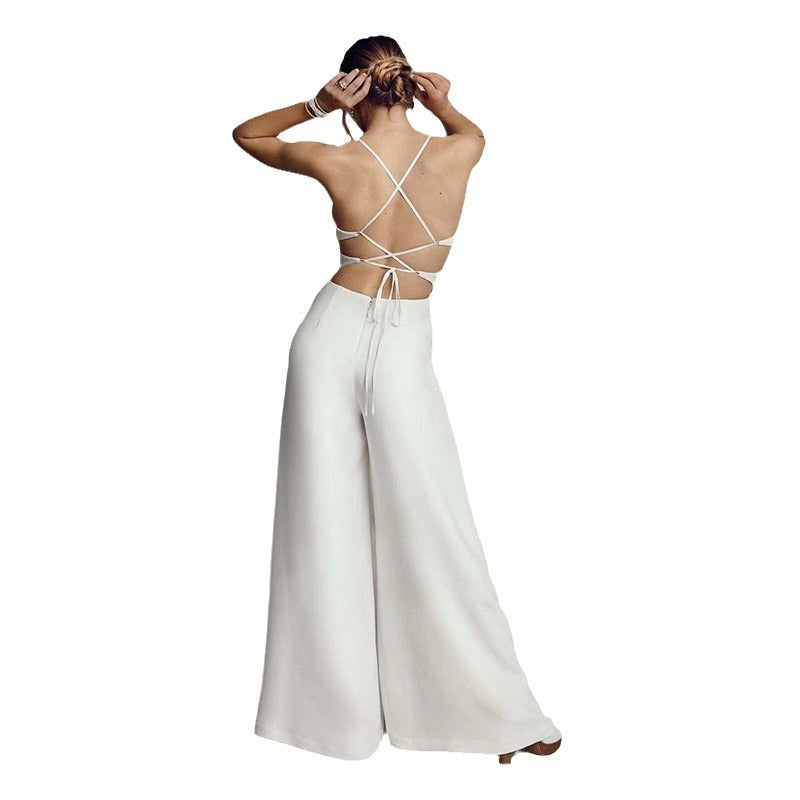 Women's jumpsuit with elegant V-neck and flowing leg, size