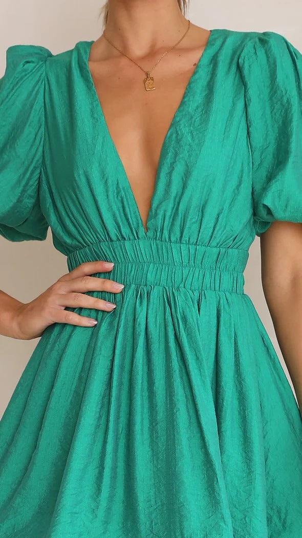 GR | Sommer Süß Tief V-Ausschnitt Taille Schlankmachend Plissierter Puffärmel Kleid