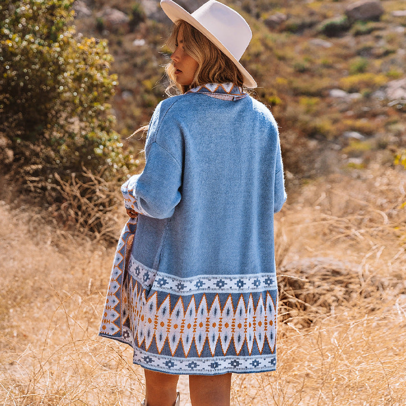 Women's cardigan with artistic pattern and soft material, size