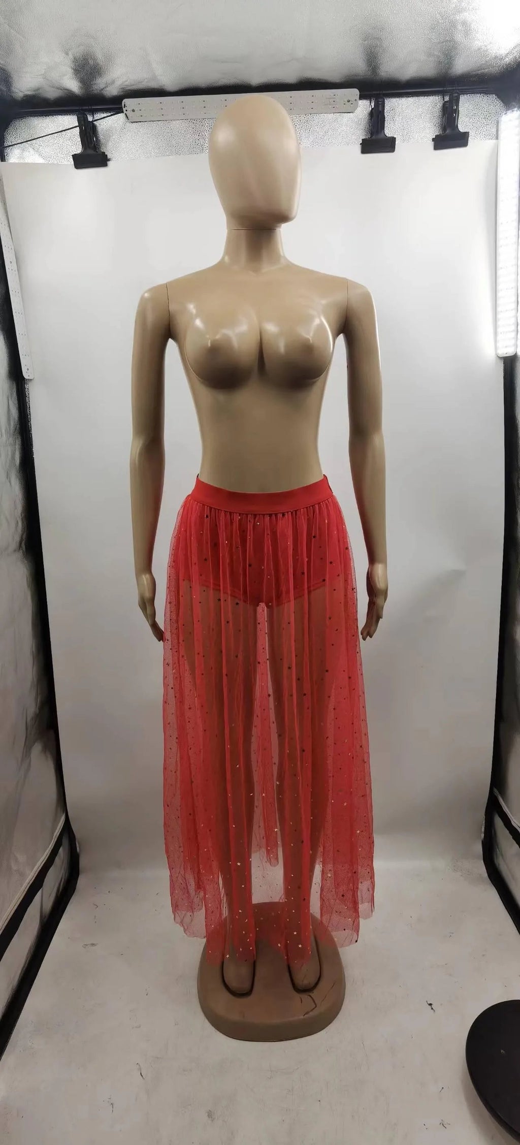 GR | Ruffle hem with high waist made of lace