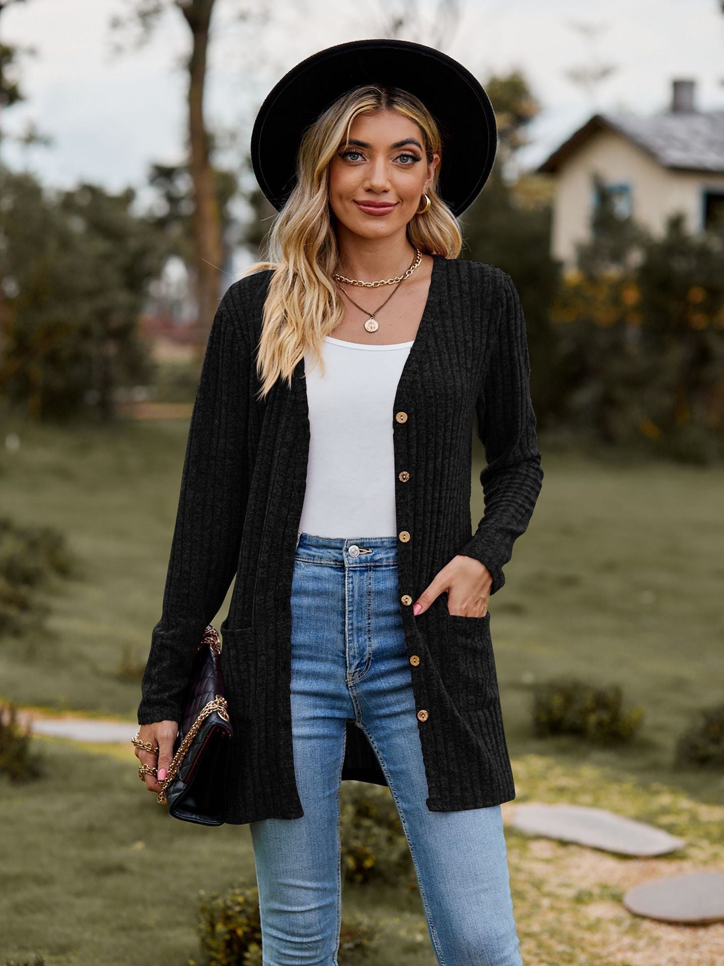 Women's cardigan with elegant rib pattern and practical pockets, size